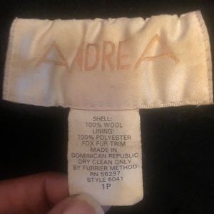 Andrea  women’s winter coat w/fox fur trim hood,Excellent condition, Black Sz 1p